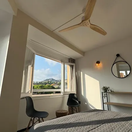 Santa Ana בית הארחה *